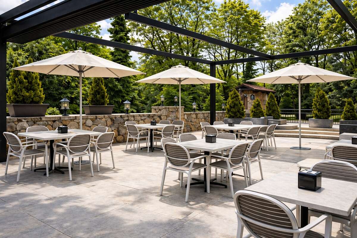 Terraza exterior del Restaurante Paraíso del Pas, Cantabria